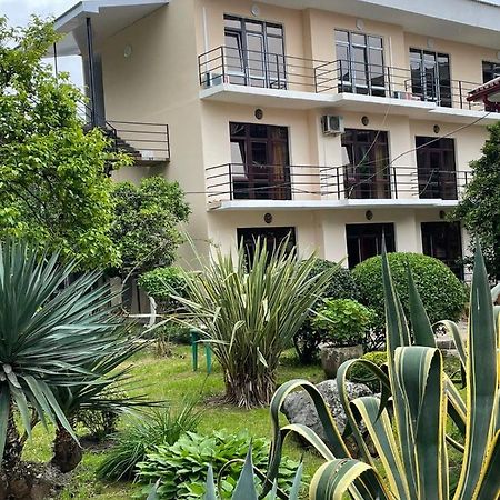 Guest House Dali Gagra Esterno foto