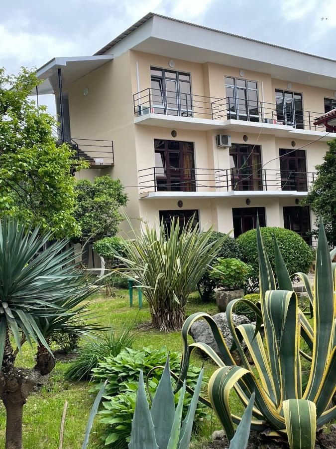 Guest House Dali Gagra Esterno foto