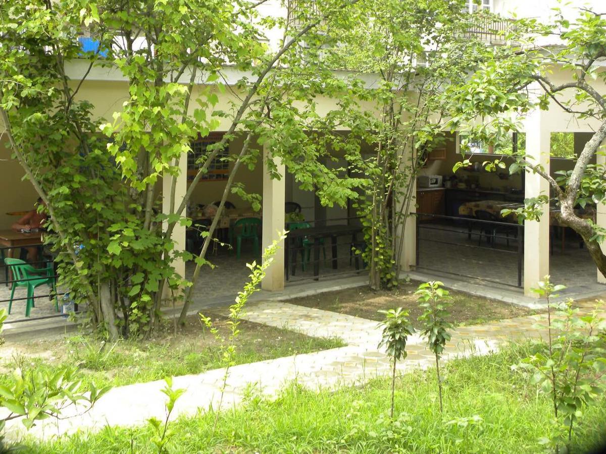 Guest House Dali Gagra Esterno foto