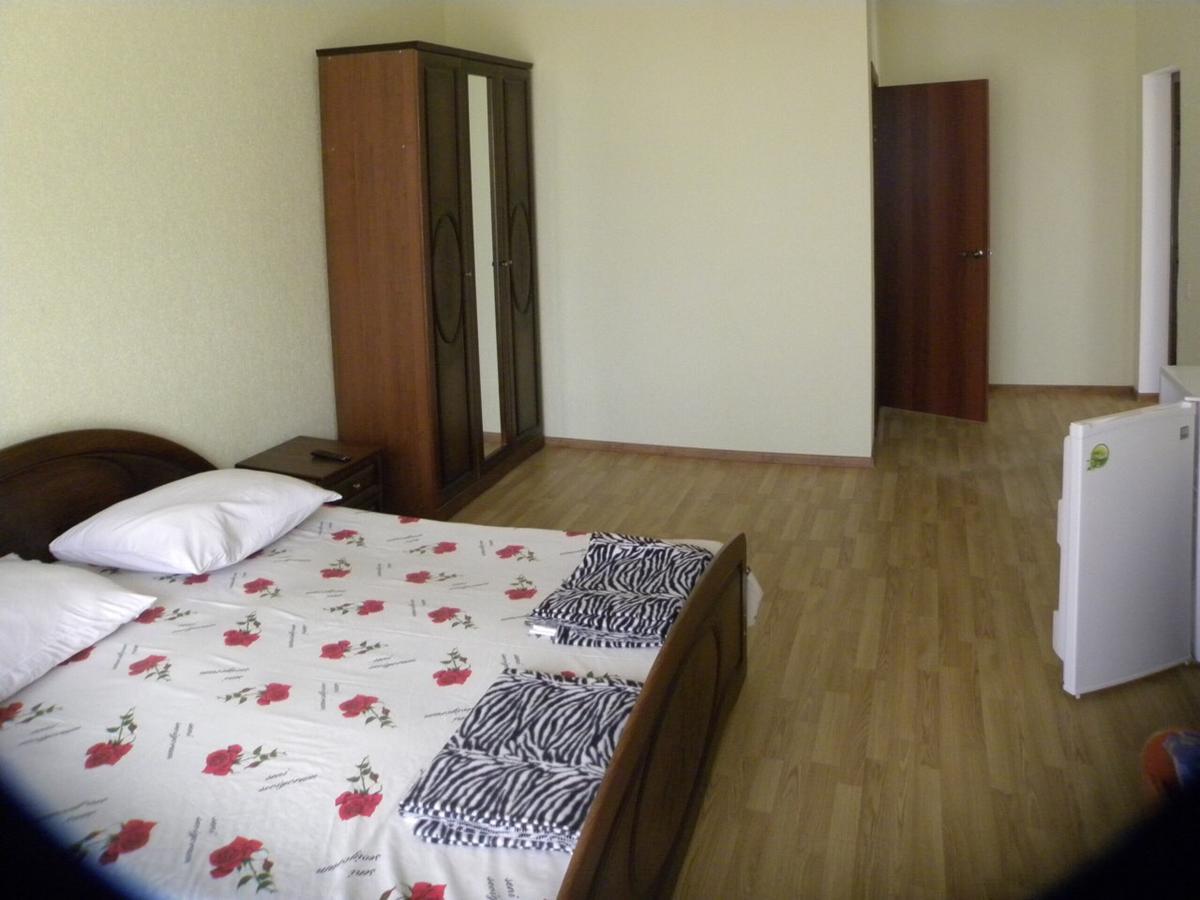 Guest House Dali Gagra Esterno foto