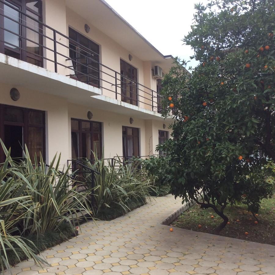 Guest House Dali Gagra Esterno foto