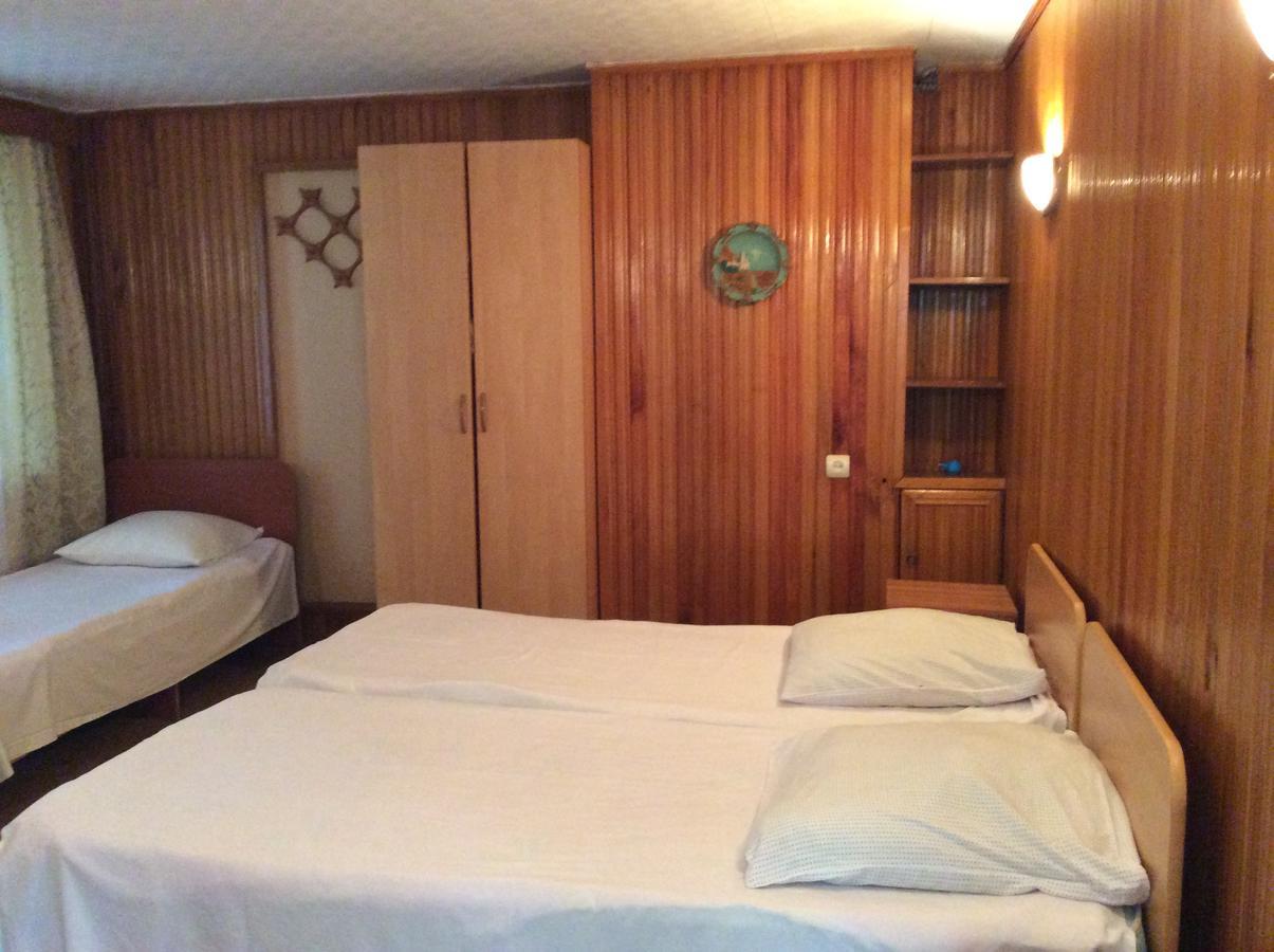 Guest House Dali Gagra Esterno foto