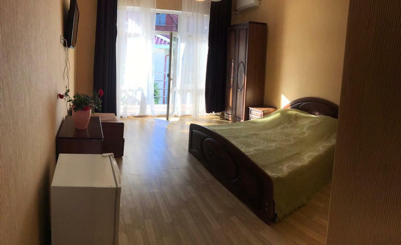 Guest House Dali Gagra Esterno foto