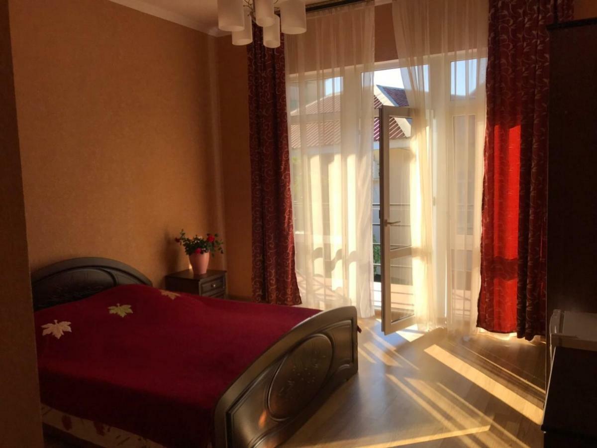 Guest House Dali Gagra Esterno foto